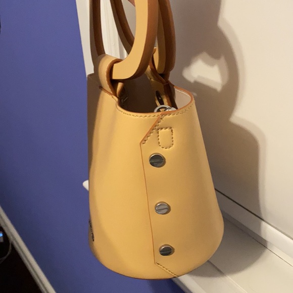 Charles & Keith crossbody - Picture 3 of 6